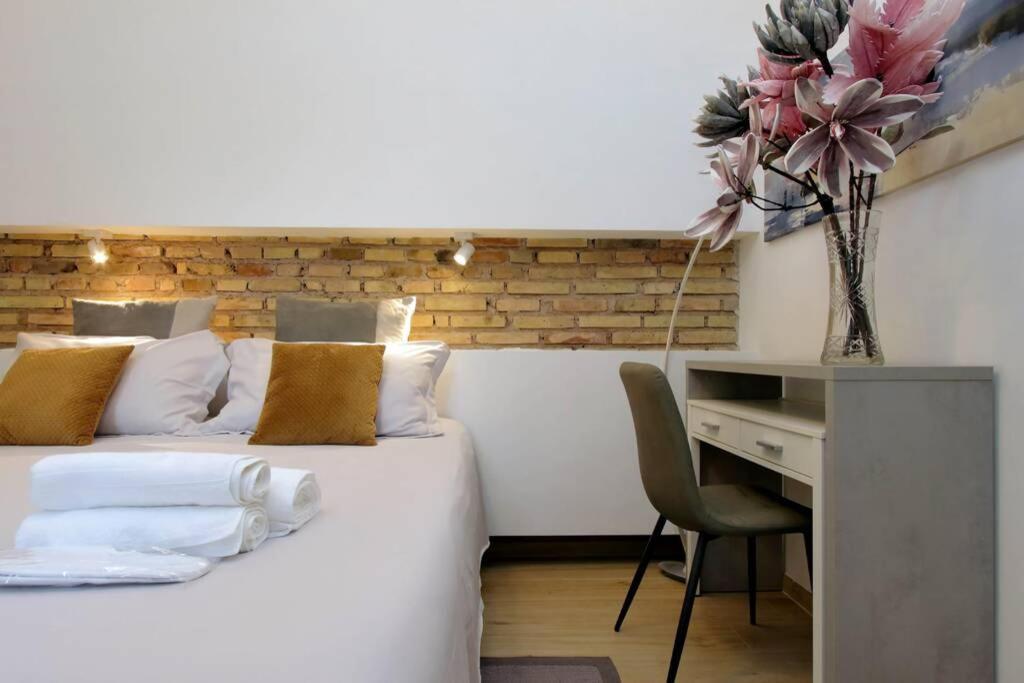 Aventino Contemporary Apartment ローマ エクステリア 写真